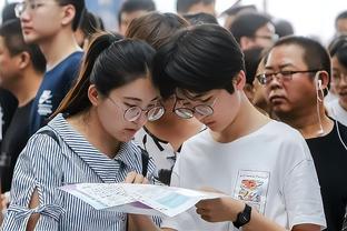 Paris quấy nhiễu cuộc bình chọn bóng vàng? Comment:Bóng đá Pháp không ảnh hưởng đến bầu cử của phóng viên